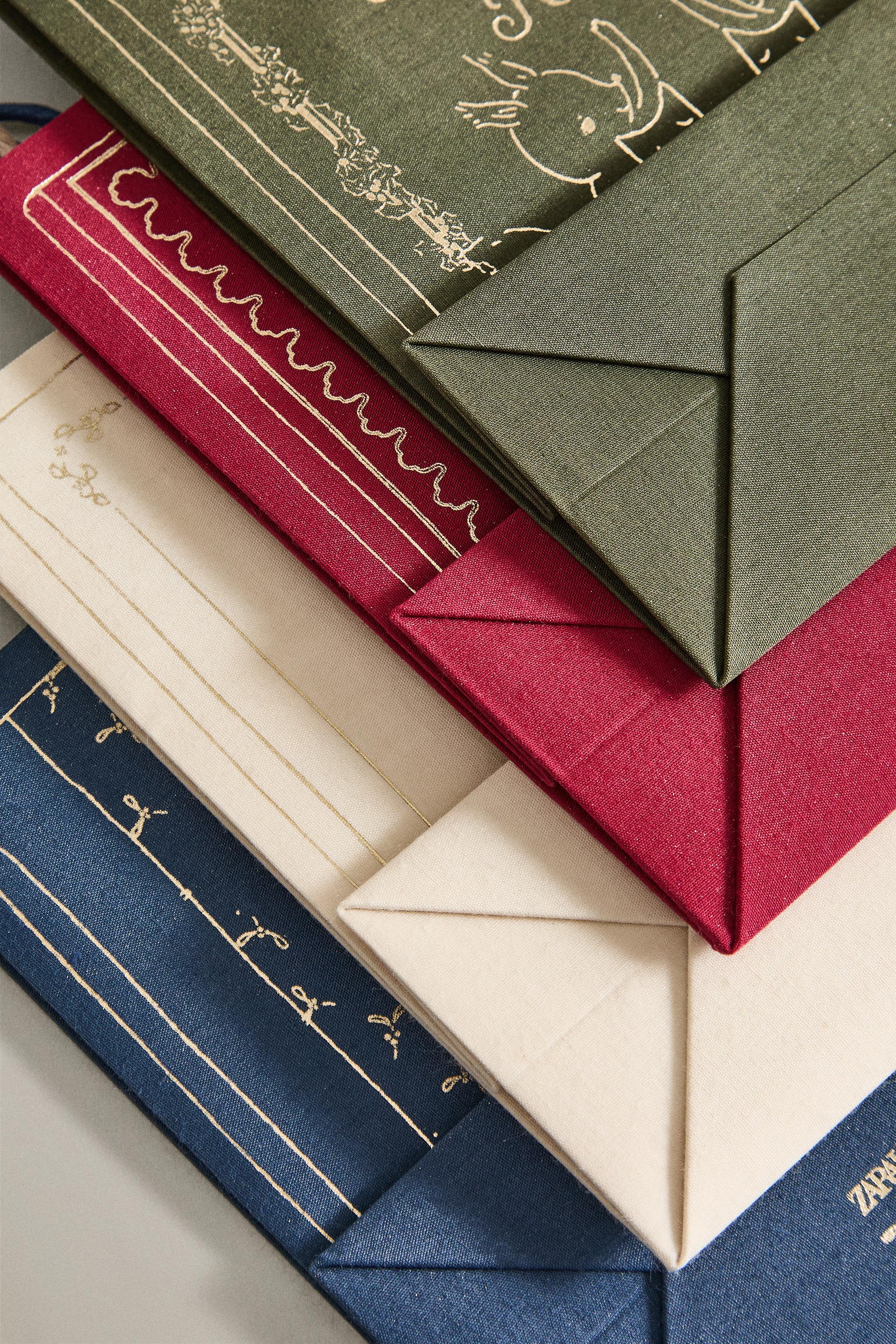 SET OF SMALL CHRISTMAS BOOK BAGS (SET OF 4)